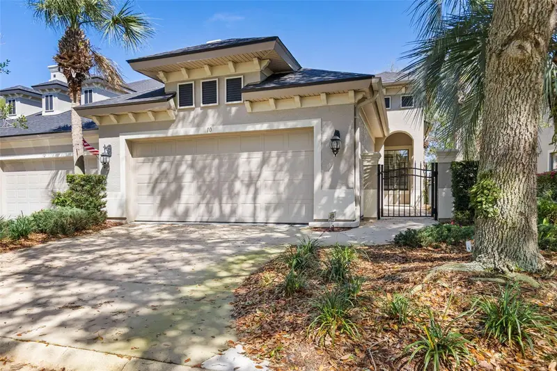 10 River Point Dr, FL