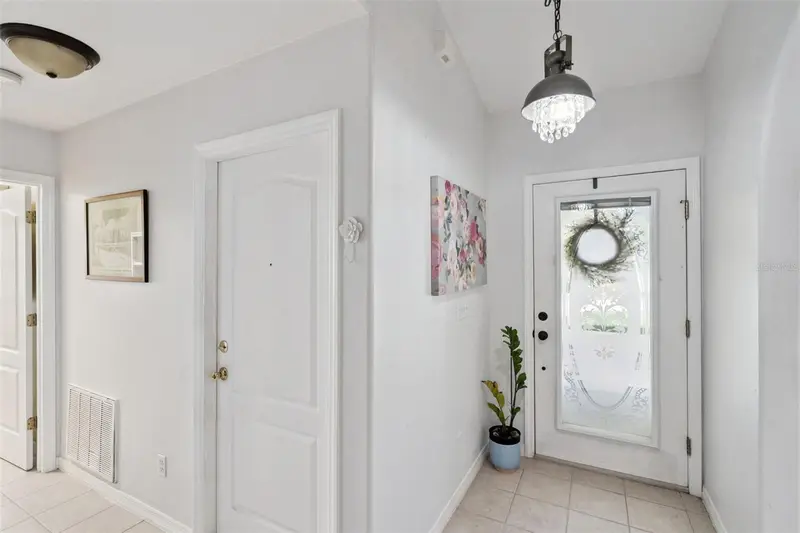 8856 Courtyard Ln, FL