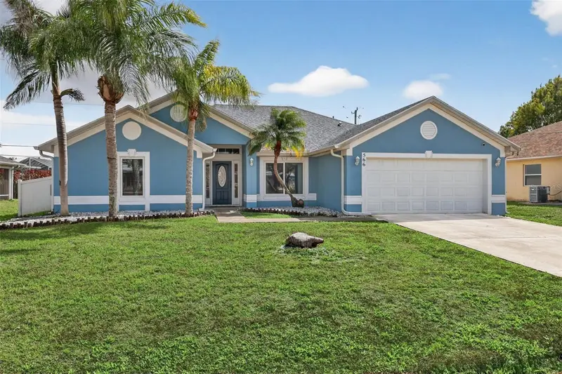 566 Sw Sea Holly Ter, FL