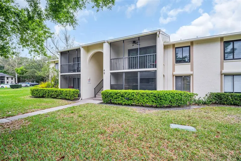 1400 Pine Glen Ln #D2, FL