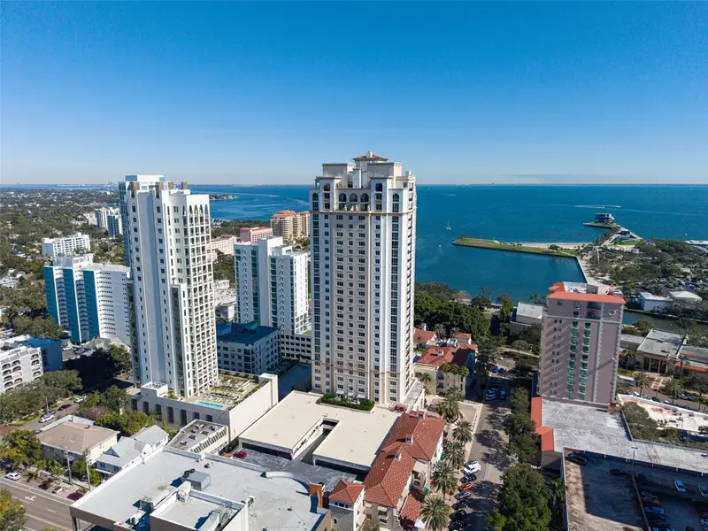 300 Beach Dr Ne #2604, FL