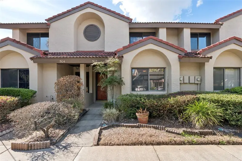 502 Club Dr, FL