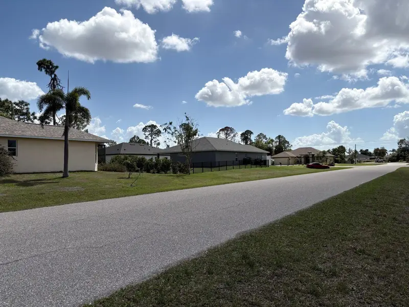 196 Linda Lee Dr, FL