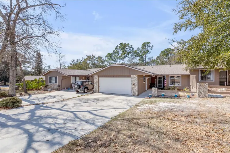 49 Crooked Pine Rd, FL