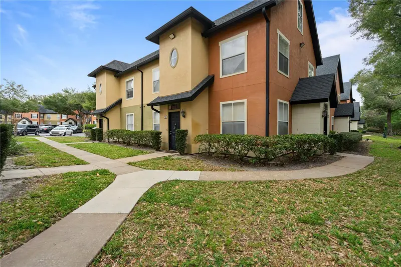 6021 Westgate Dr #823, FL