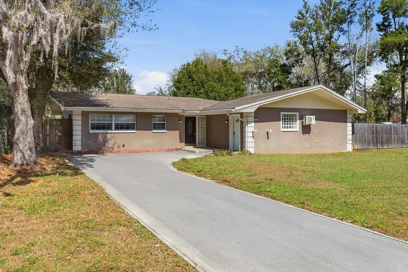 9451 W Green Bay Ln, FL