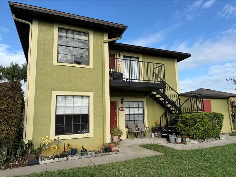 3217 Oak Lawn Pl #211, FL