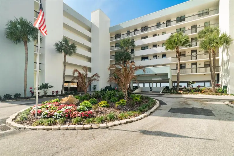 14900 Gulf Blvd #202, FL