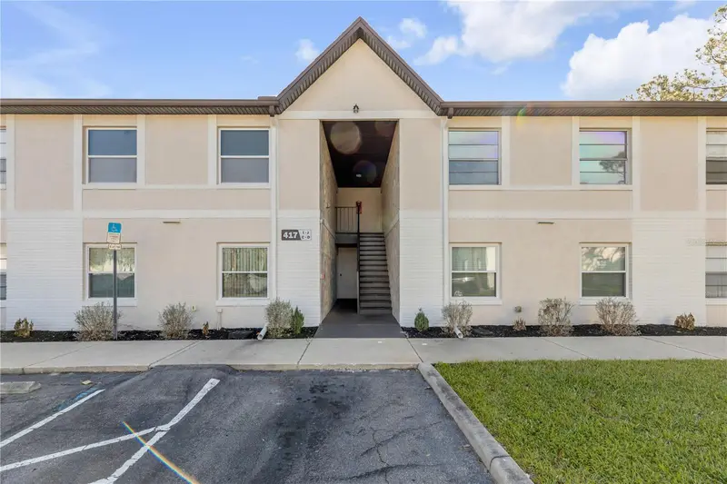 417 Banana Cay Dr #J, FL