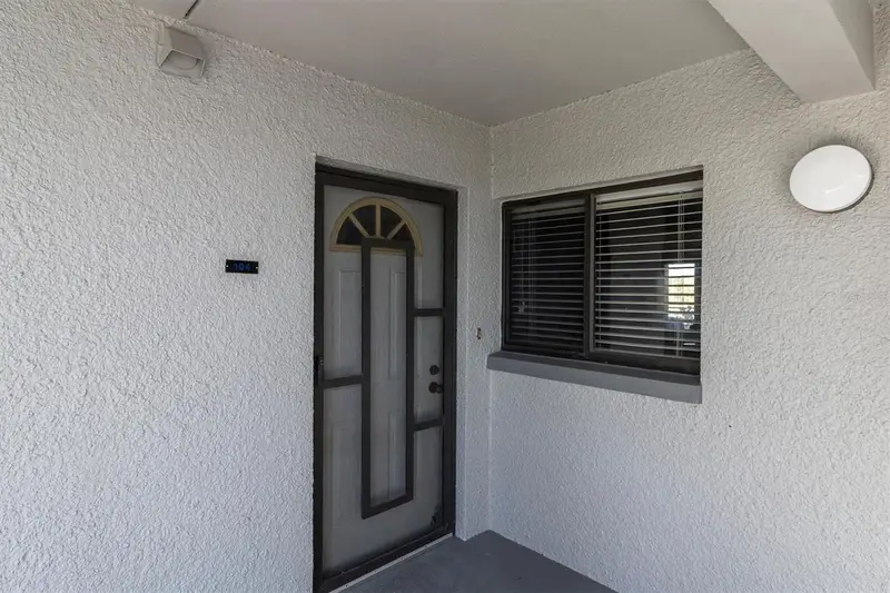 4823 Ebbtide Lane Unit #104 #104, FL