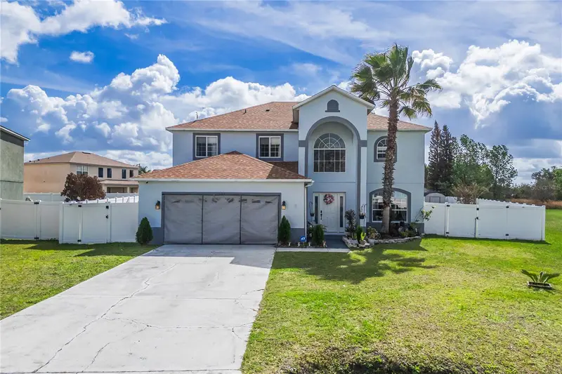 554 Bristol Cir, FL