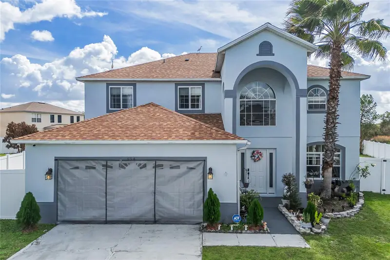 554 Bristol Cir, FL