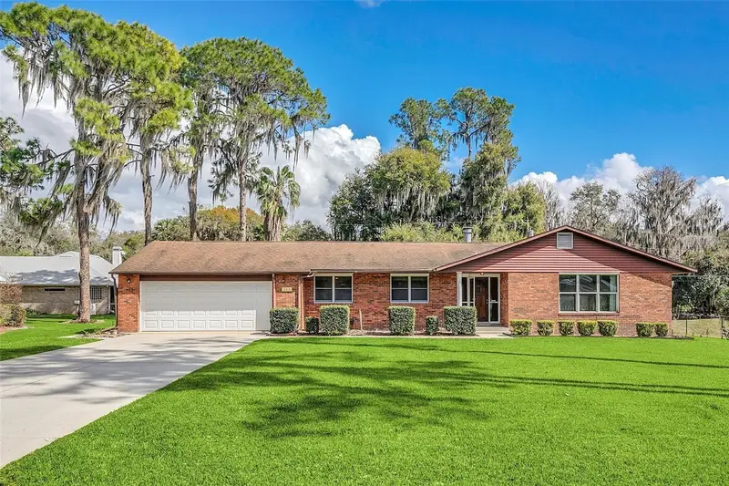 111 Cardinal Ln, FL