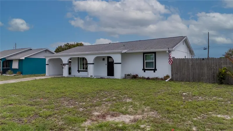 821 Silver Springs Ter Nw, FL