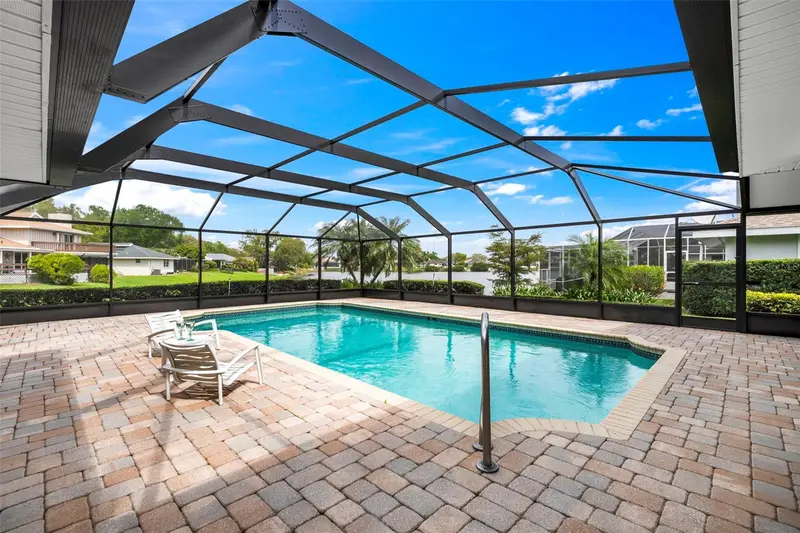 511 Riviera Bay Dr Ne, FL