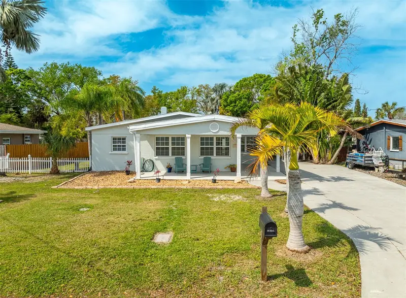 711 Bayshore Dr, FL
