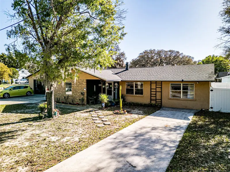 613 S Willow Ave, FL