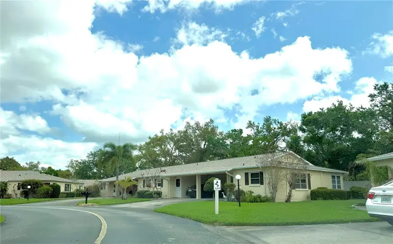 390 301 Blvd W #8a, FL