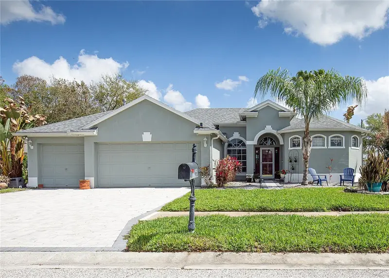 1422 Tawnyberry Ct, FL