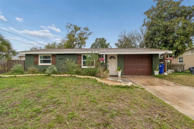 5329 Forest Hills Dr, FL