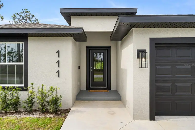 111 Sunset Rd, FL