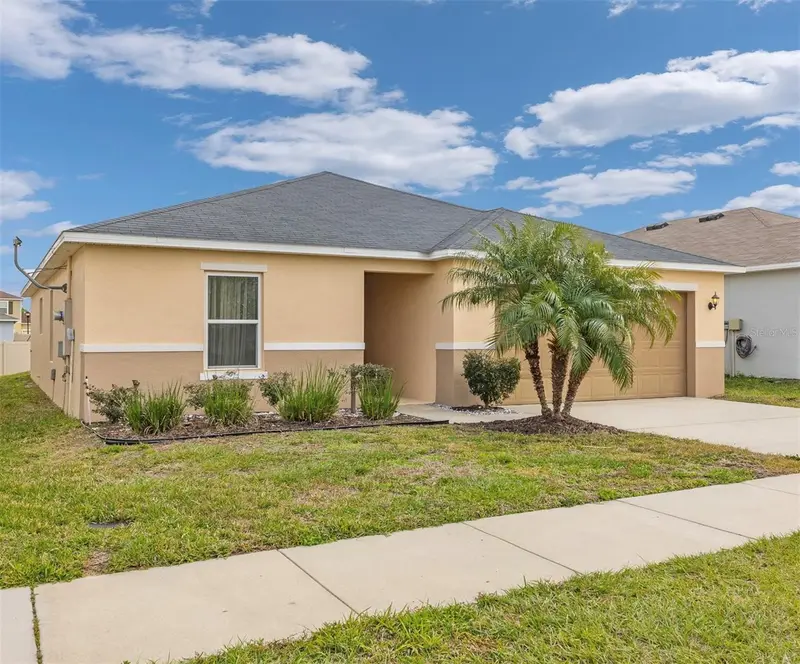 213 Lake Lucerne Way, FL