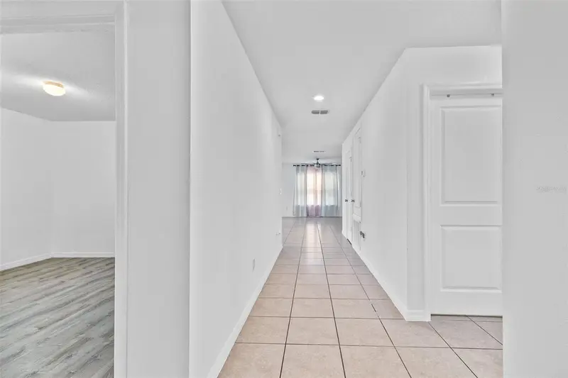 213 Lake Lucerne Way, FL