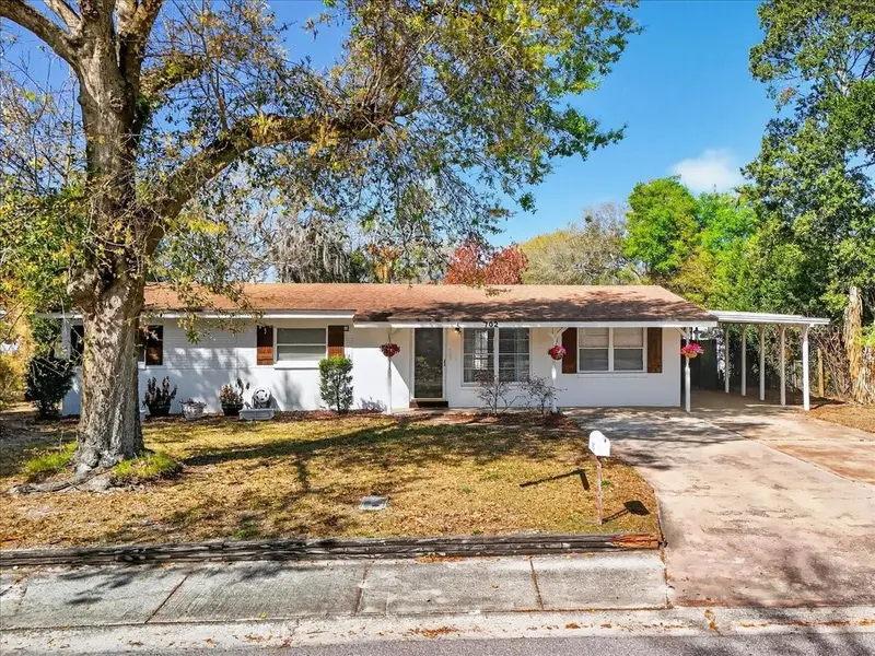 702 Carmen Dr, FL