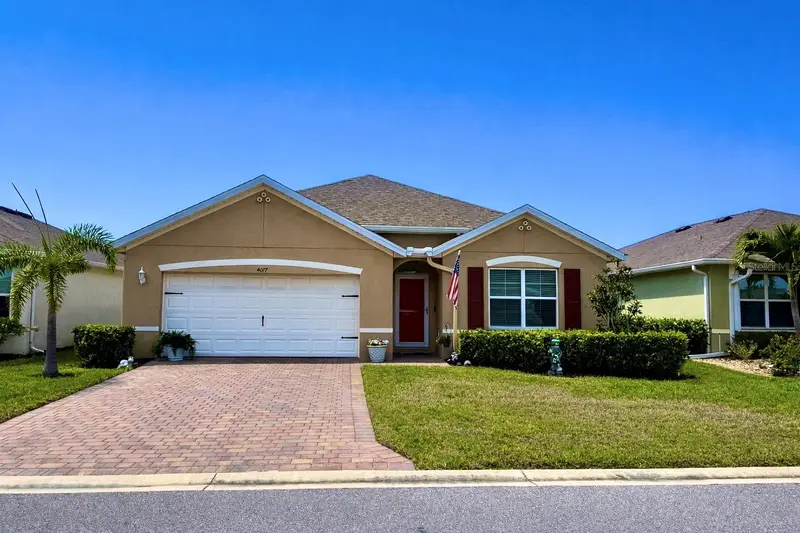 4077 Manatee Ln, FL