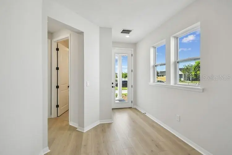 3077 Voyager Ave, FL
