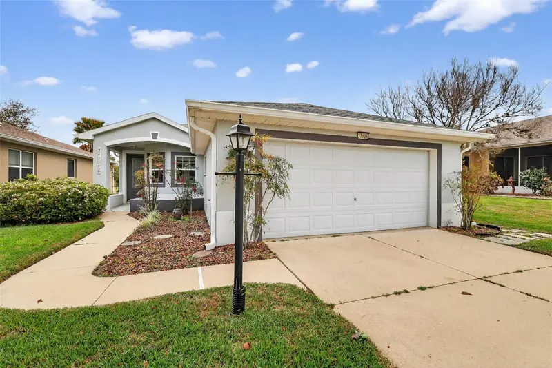 27106 Greenfly Orchid Ln, FL