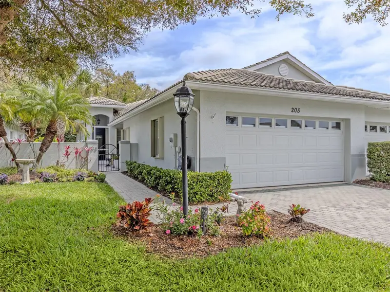205 Reclinata Cir, FL