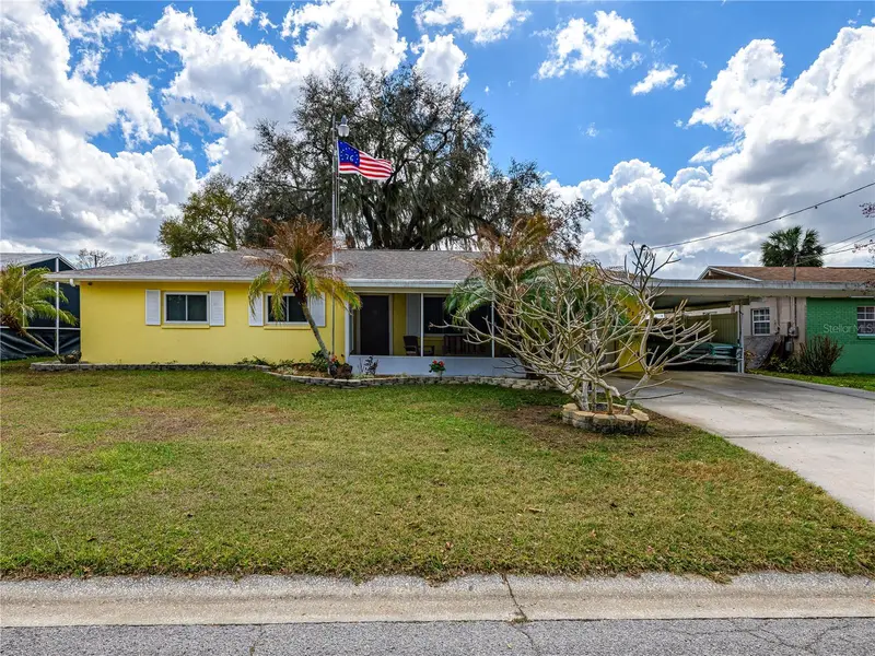 907 Hillside Ter, FL
