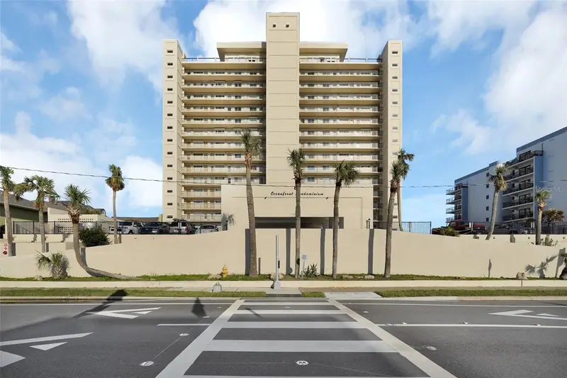 89 S Atlantic Ave #204, FL
