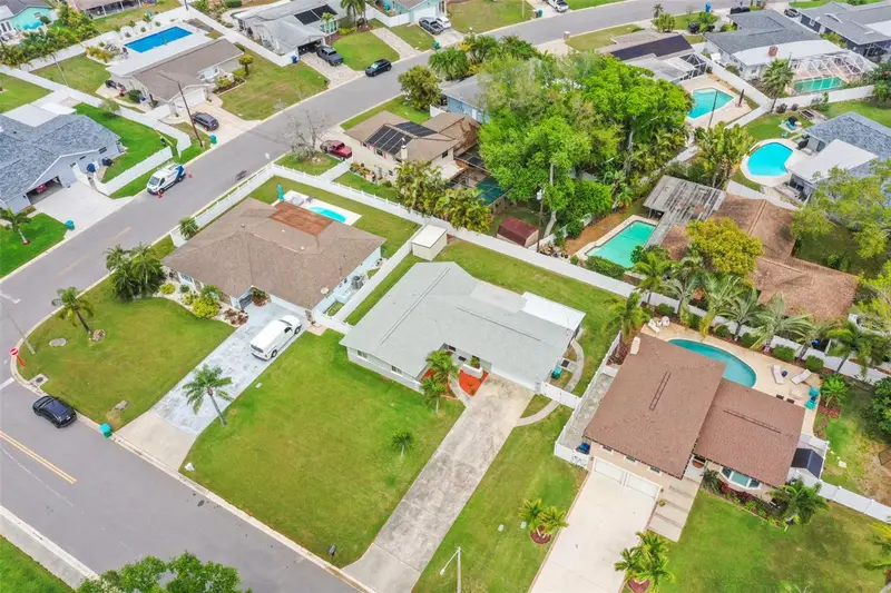 7955 Bayshore Dr, FL