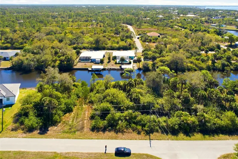 594 Mcdill Drive, FL
