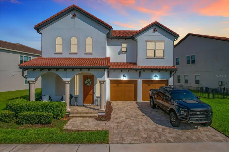 8216 Topsail Pl, FL