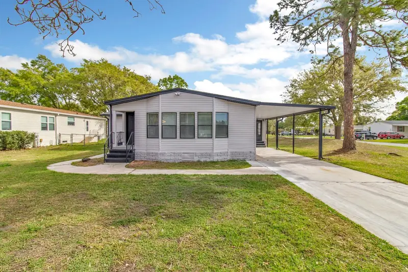 217 Ellsworth Dr, FL