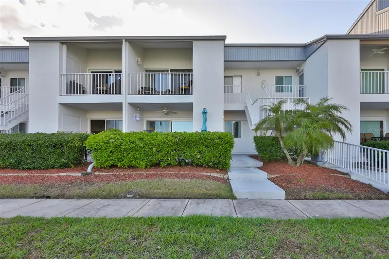 14800 Walsingham Rd #1203, FL