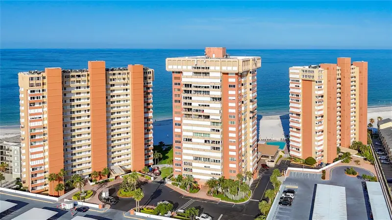 17920 Gulf Blvd #1208, FL
