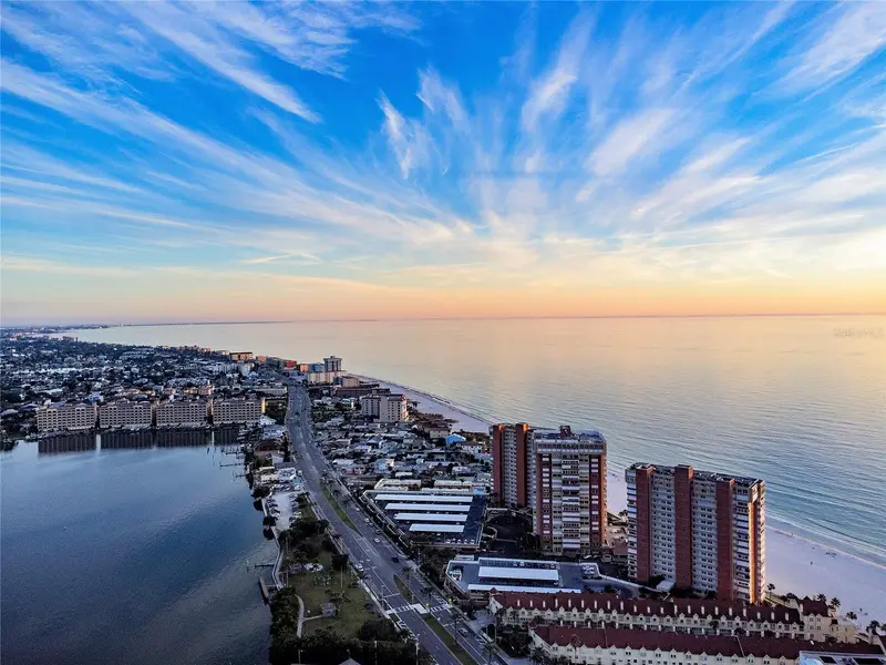 17920 Gulf Blvd #1208, FL