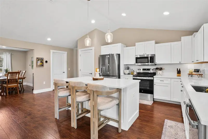 206 Shannon Ln, FL
