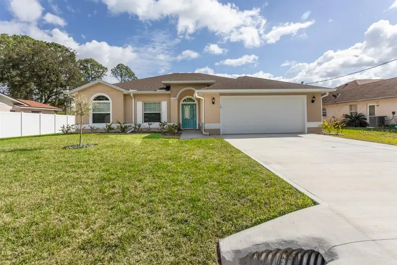 10 Fischer Ln, FL