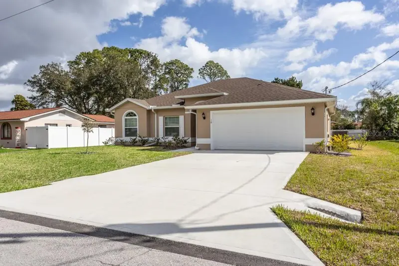 10 Fischer Ln, FL