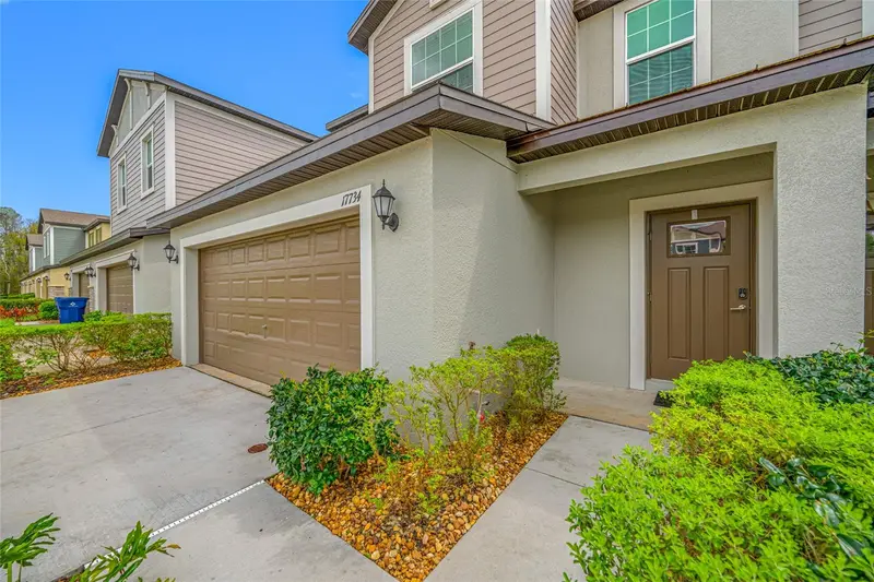 17734 Nectar Flume Dr, FL