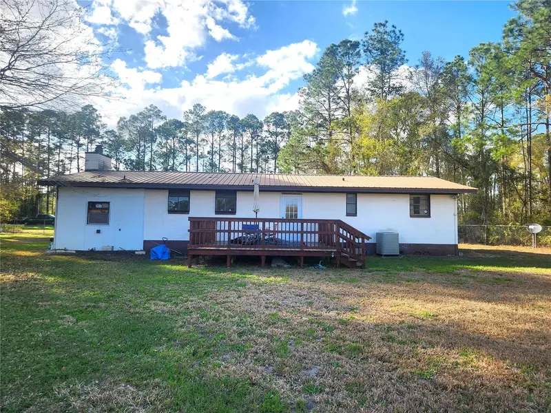 2355 Se State Road 100, FL