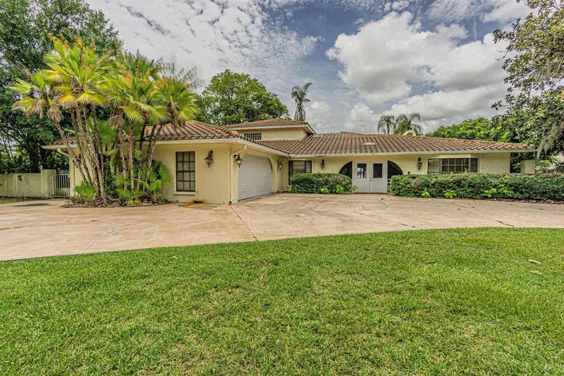 18129 Crawley Rd, FL