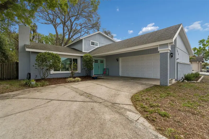 6815 Mitchell Cir, FL