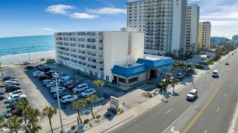 2043 S Atlantic Ave #303, FL
