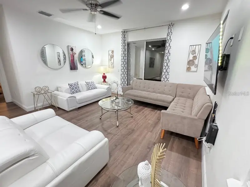 821 Land Ave, FL